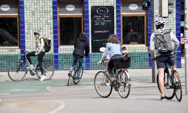 Abbiegen Bei Rot Ampeln F R Radler In Wien Nun Freigegeben